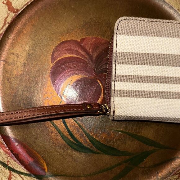 FOSSIL Madison Cognac Neutral Strip Wristlet Clutch Wallet - Picture 10 of 12